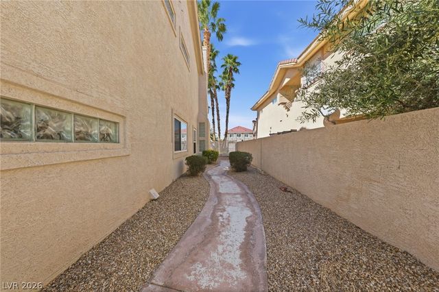5424 Castle Vista Court, Las Vegas, NV 89118