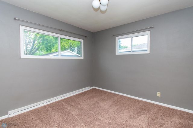 1421 17th Street S, Moorhead, MN 56560