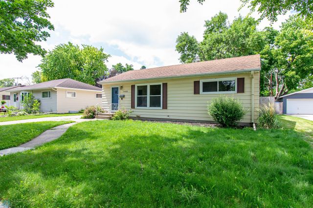 1421 17th Street S, Moorhead, MN 56560