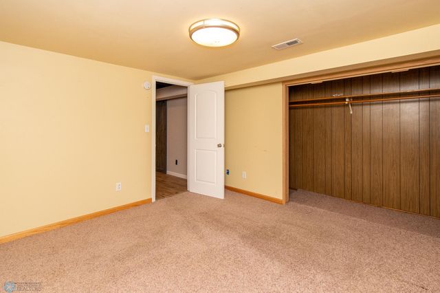 1421 17th Street S, Moorhead, MN 56560