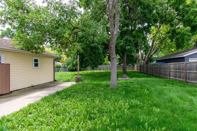 1421 17th Street S, Moorhead, MN 56560