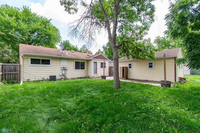 1421 17th Street S, Moorhead, MN 56560