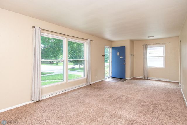 1421 17th Street S, Moorhead, MN 56560