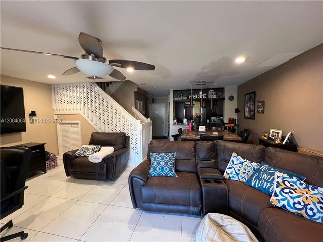 20839 NW 4th Street, Pembroke Pines, FL 33029