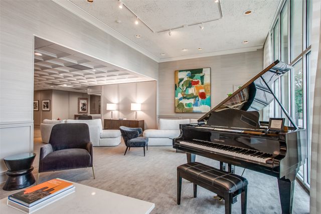 3310 Fairmount Street 12E, Dallas, TX 75201