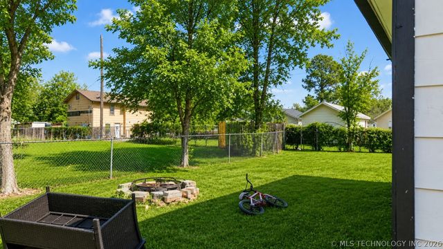 4639 S 32nd West Avenue, Tulsa, OK 74107