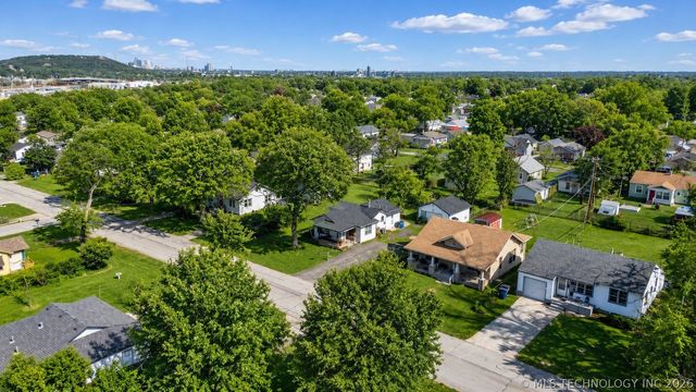 4639 S 32nd West Avenue, Tulsa, OK 74107