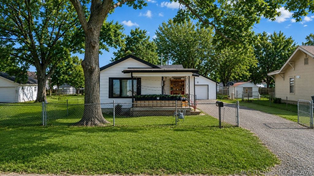 4639 S 32nd West Avenue, Tulsa, OK 74107