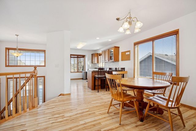 347 Brookestone Drive SE, Rochester, MN 55904