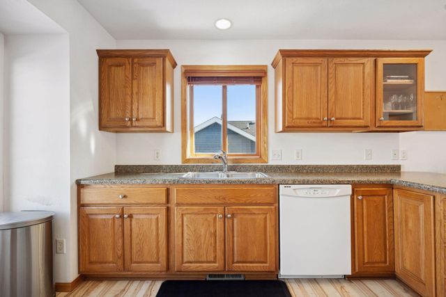 347 Brookestone Drive SE, Rochester, MN 55904