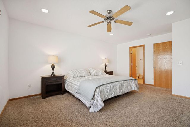 347 Brookestone Drive SE, Rochester, MN 55904