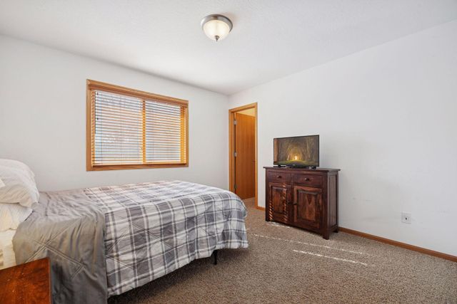 347 Brookestone Drive SE, Rochester, MN 55904