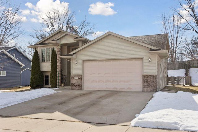 347 Brookestone Drive SE, Rochester, MN 55904