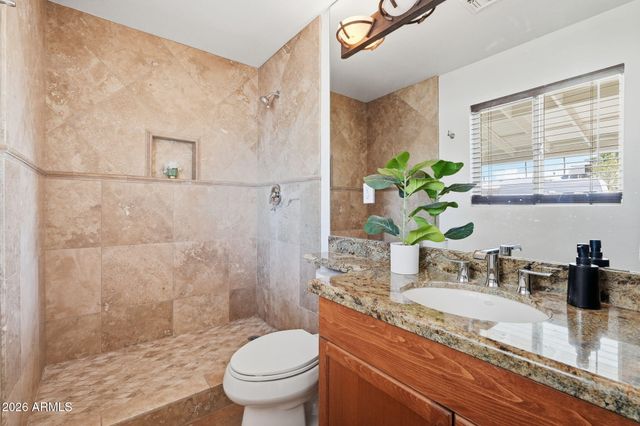 8702 E SHERIDAN Street, Scottsdale, AZ 85257