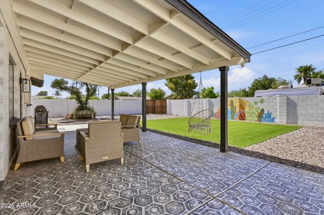 8702 E SHERIDAN Street, Scottsdale, AZ 85257