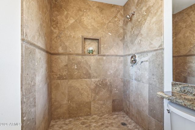8702 E SHERIDAN Street, Scottsdale, AZ 85257