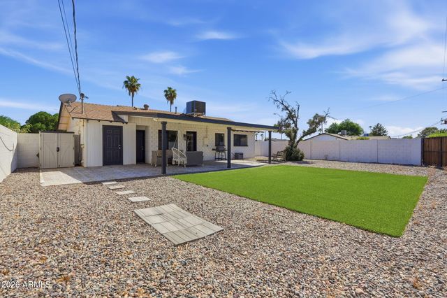 8702 E SHERIDAN Street, Scottsdale, AZ 85257