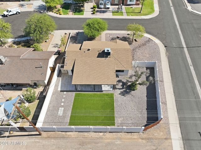 8702 E SHERIDAN Street, Scottsdale, AZ 85257
