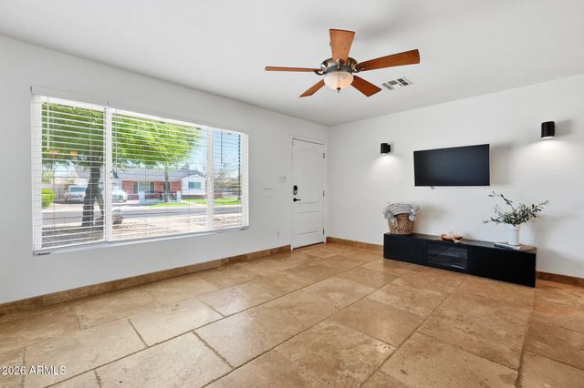 8702 E SHERIDAN Street, Scottsdale, AZ 85257