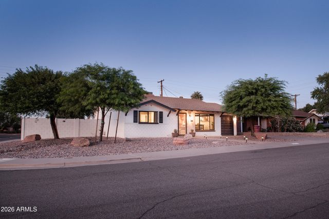 8702 E SHERIDAN Street, Scottsdale, AZ 85257