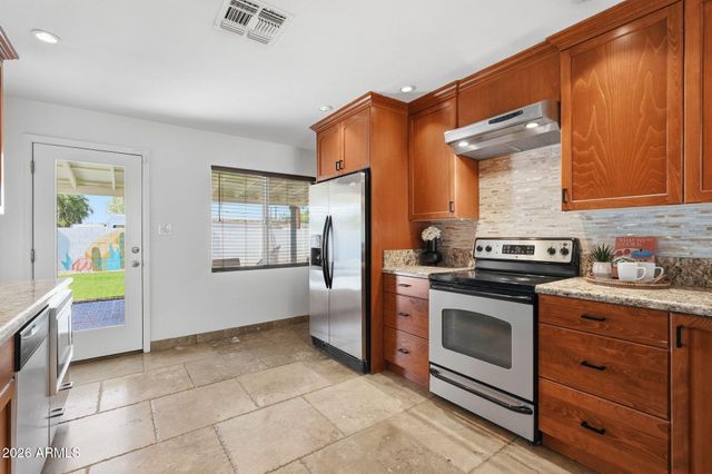 8702 E SHERIDAN Street, Scottsdale, AZ 85257