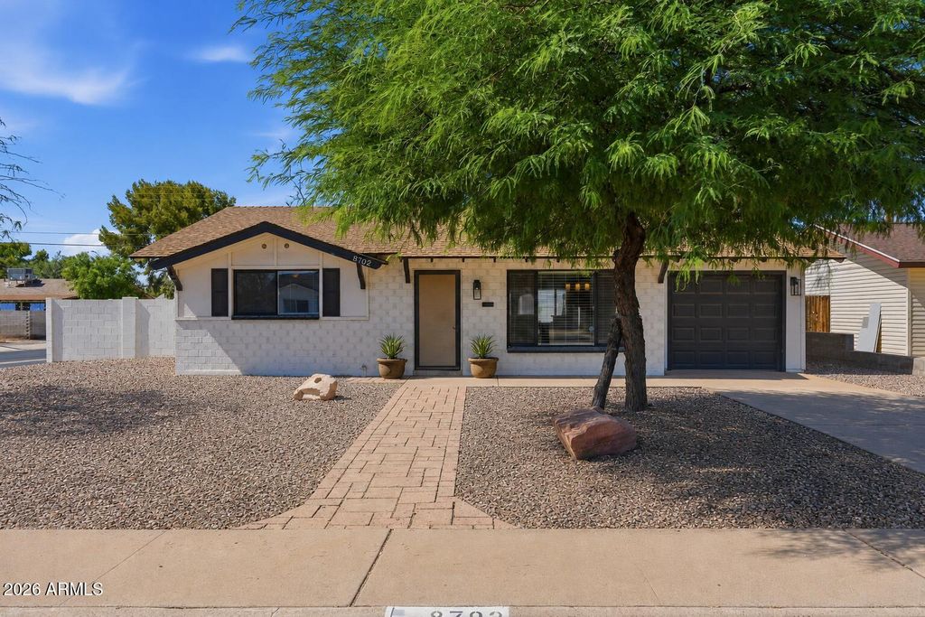 8702 E SHERIDAN Street, Scottsdale, AZ 85257