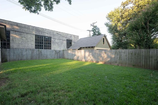 1500 EASTMORELAND AVE, Memphis, TN 38104