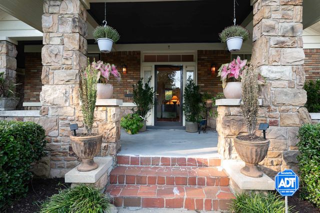 1500 EASTMORELAND AVE, Memphis, TN 38104