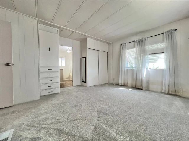 15181 Van Buren 10, Riverside, CA 92504