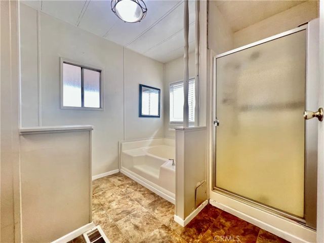 15181 Van Buren 10, Riverside, CA 92504