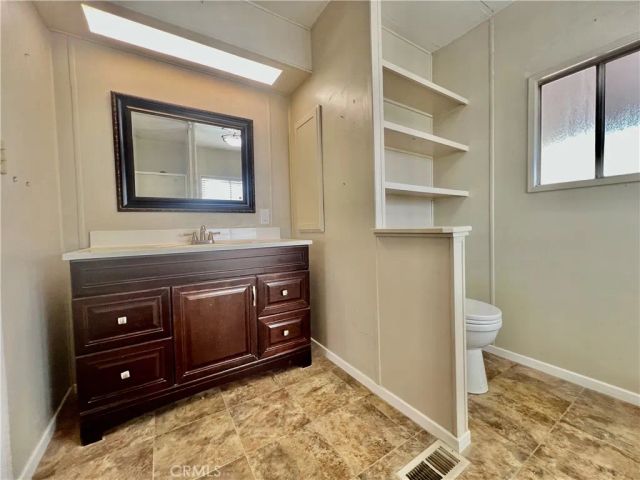 15181 Van Buren 10, Riverside, CA 92504