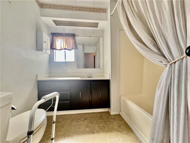 15181 Van Buren 10, Riverside, CA 92504