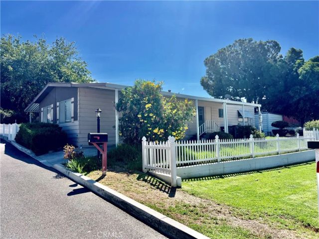 15181 Van Buren 10, Riverside, CA 92504