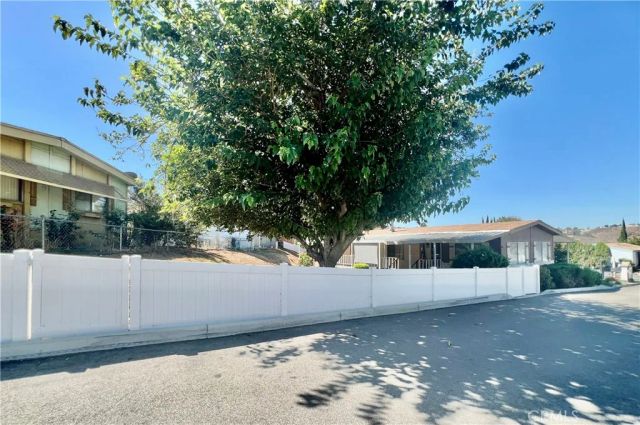 15181 Van Buren 10, Riverside, CA 92504