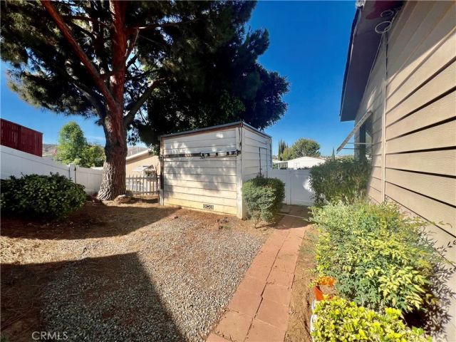 15181 Van Buren 10, Riverside, CA 92504