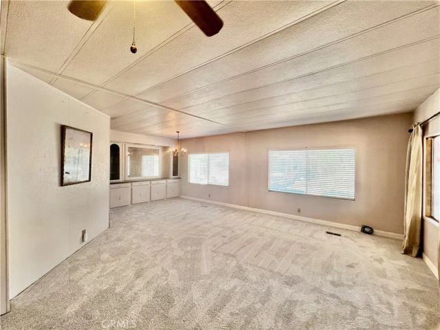 15181 Van Buren 10, Riverside, CA 92504