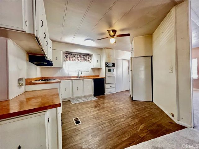 15181 Van Buren 10, Riverside, CA 92504