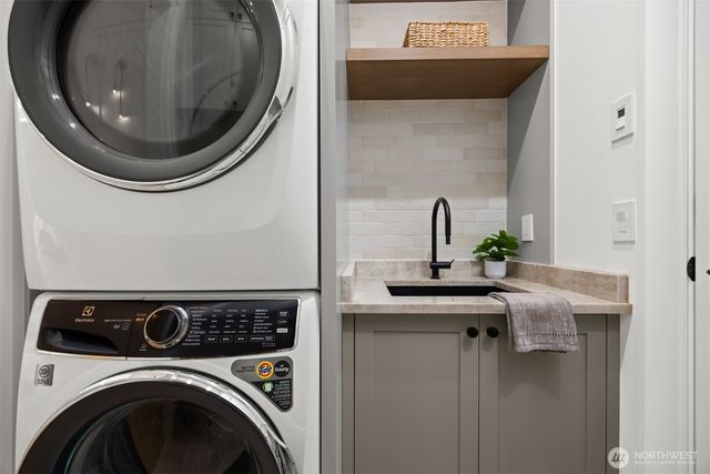 8645 Blue Grouse Way, Blaine, WA 98230