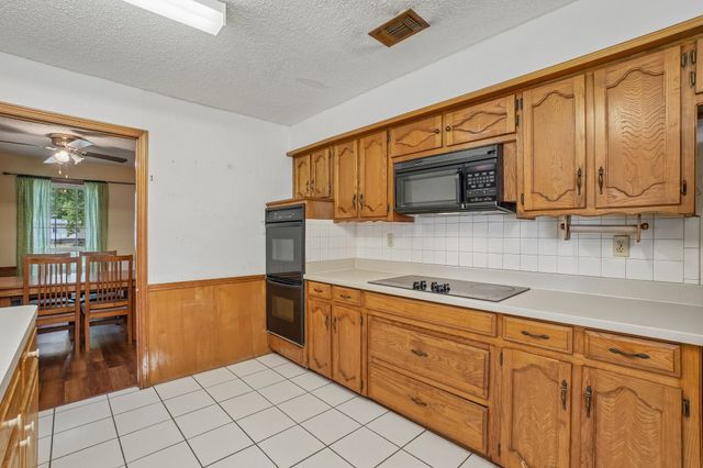 10180 County Road 437, Princeton, TX 75407