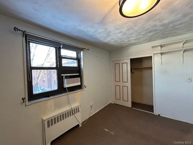 16-41 160 6-420, Whitestone, NY 11357