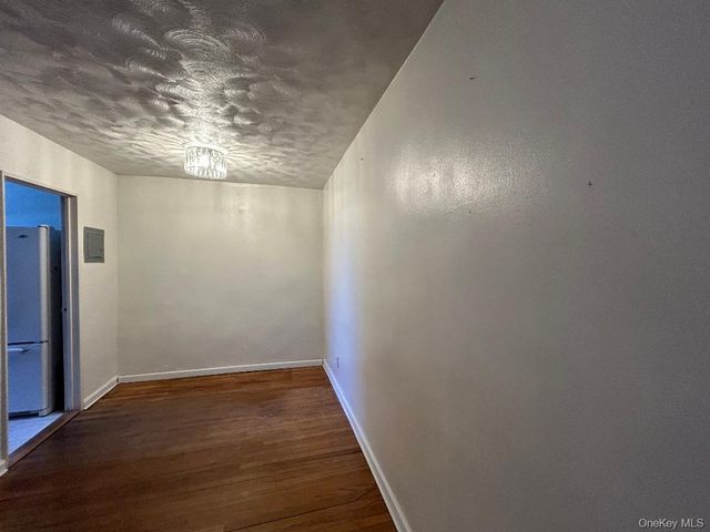 16-41 160 6-420, Whitestone, NY 11357