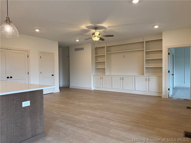 4642 Red Tail Ridge 212, Jeffersonville, IN 47130