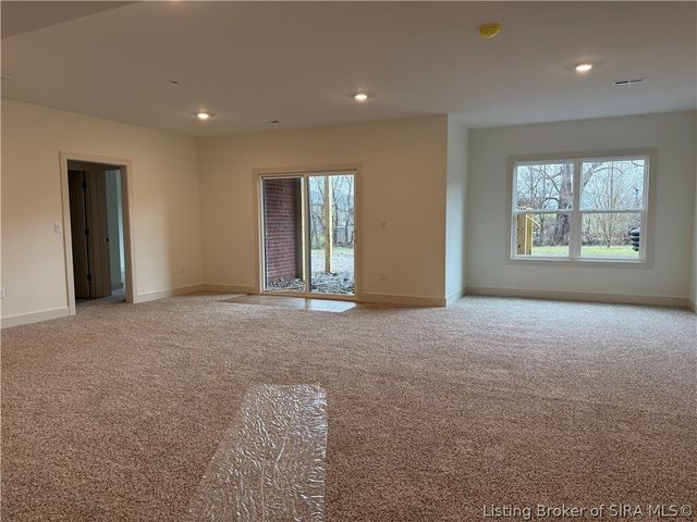 4642 Red Tail Ridge 212, Jeffersonville, IN 47130