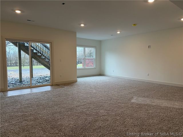 4642 Red Tail Ridge 212, Jeffersonville, IN 47130