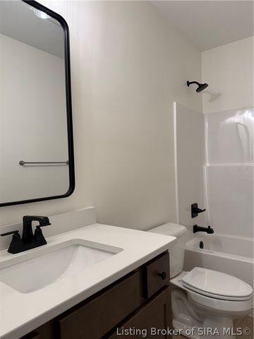 4642 Red Tail Ridge 212, Jeffersonville, IN 47130