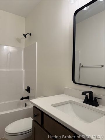 4642 Red Tail Ridge 212, Jeffersonville, IN 47130