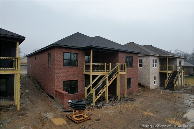 4642 Red Tail Ridge 212, Jeffersonville, IN 47130