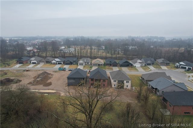 4642 Red Tail Ridge 212, Jeffersonville, IN 47130