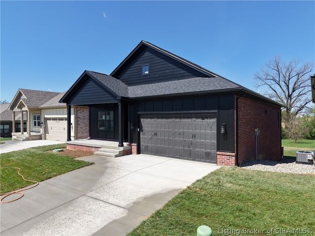 4642 Red Tail Ridge 212, Jeffersonville, IN 47130