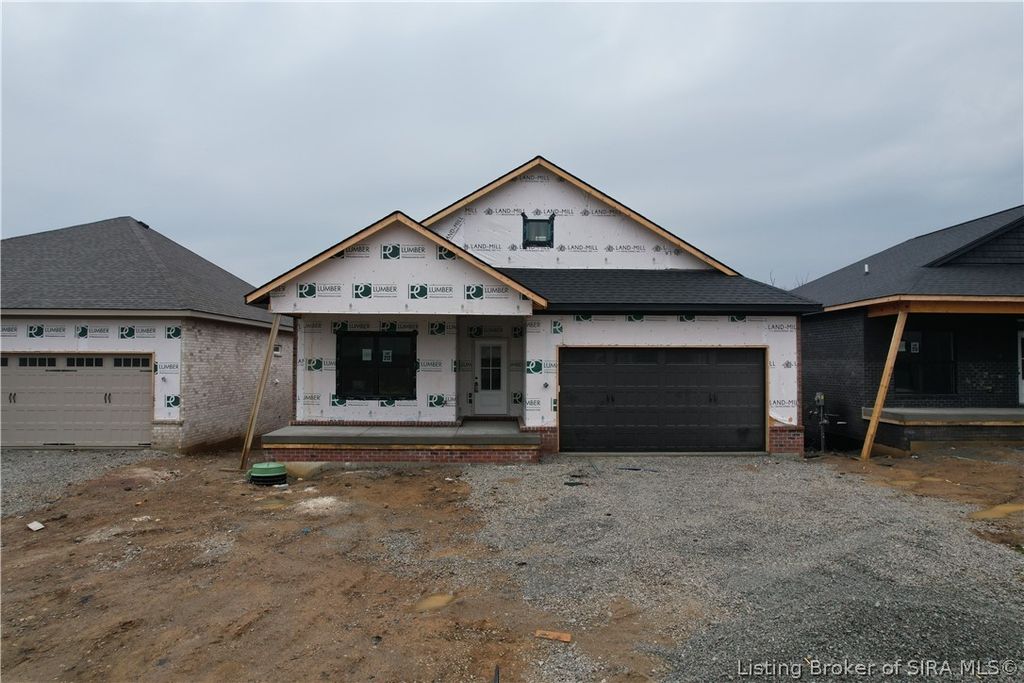 4642 Red Tail Ridge 212, Jeffersonville, IN 47130